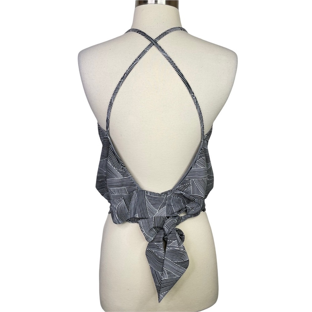 Kenneth Cole Black and White Halter Top. Ties in LOWER back! ♥️
